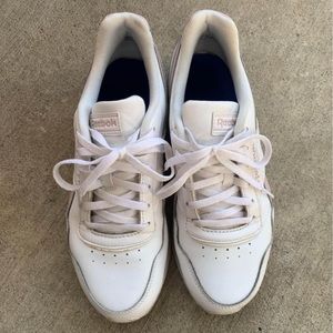 Reebok women’s sneakers in size 7